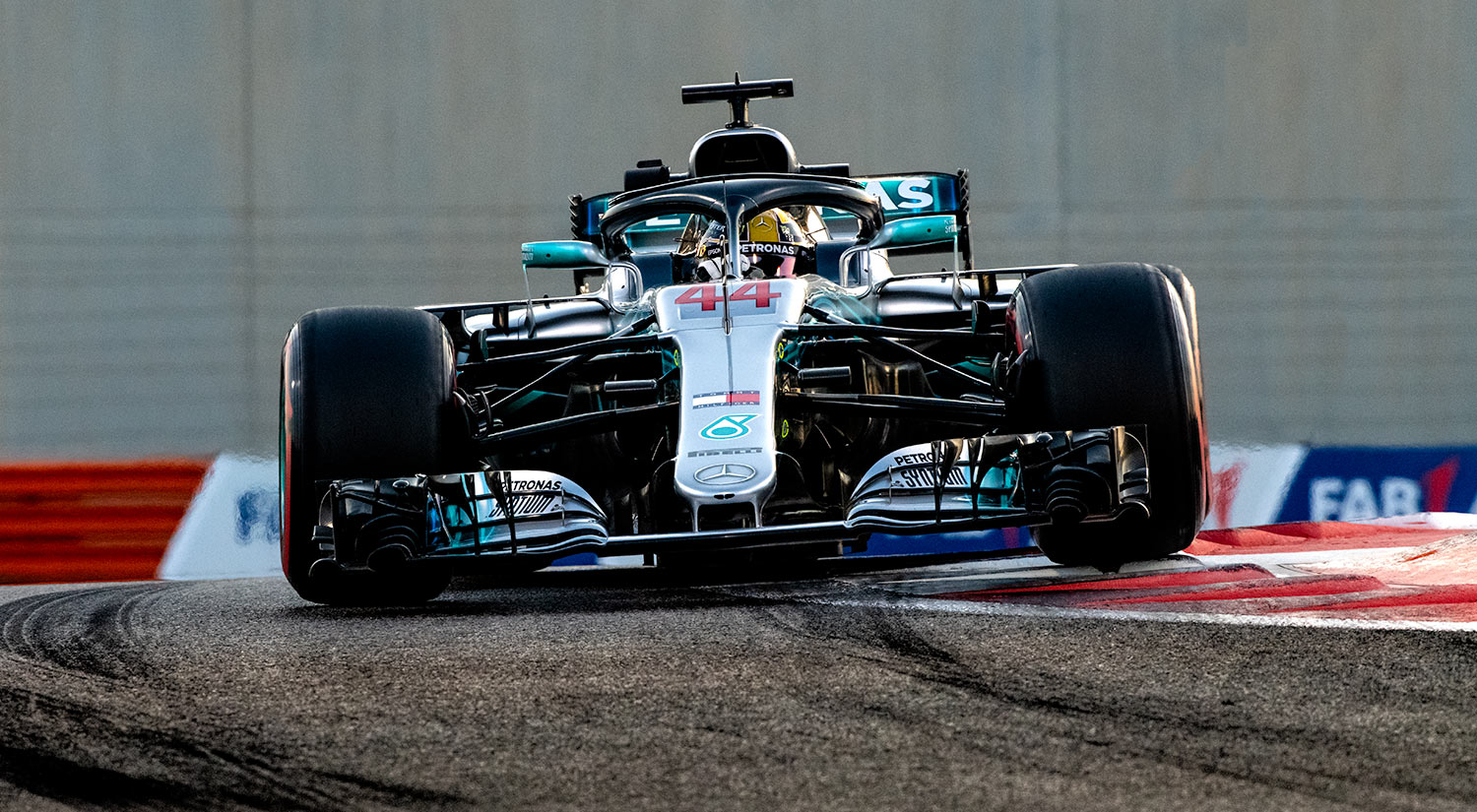 Lewis Hamilton - Mercedes, Abu Dhabi,  2018